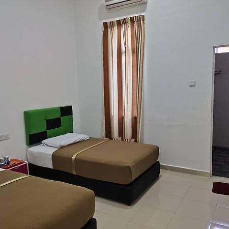 Dlayaran Villa Guest House กัวลา รอมปิน ภายนอก รูปภาพ