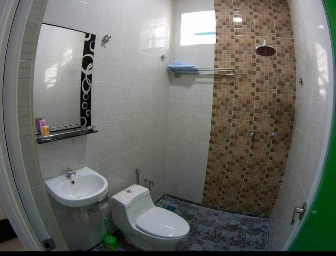 Dlayaran Villa Guest House กัวลา รอมปิน ภายนอก รูปภาพ