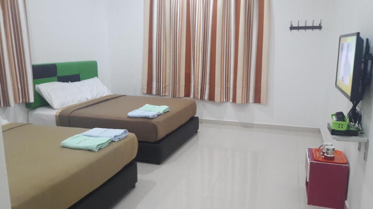Dlayaran Villa Guest House กัวลา รอมปิน ภายนอก รูปภาพ